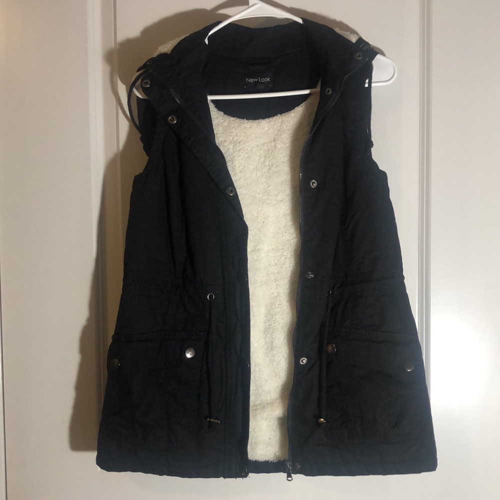 Black Winter Vest With Fur Lining
